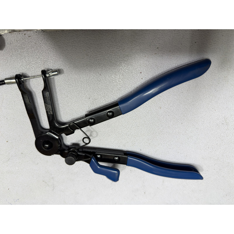 انبربست رادیاتور اسکای مدل SMT-SKY-ANBOR BAST RADIAT KHORTOMI سایز 10 اینچ انبربست رادیاتور اسکای مدل SMT-SKY-ANBOR BAST RADIAT KHORTOMI سایز 10 اینچ