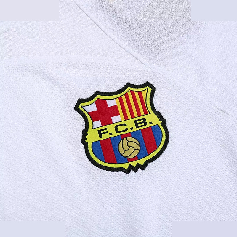 تی شرت آستین کوتاه ورزشی مردانه مدل بارسلونا کد Away 2024 سفید تی شرت آستین کوتاه ورزشی مردانه مدل بارسلونا کد Away 2024 سفید