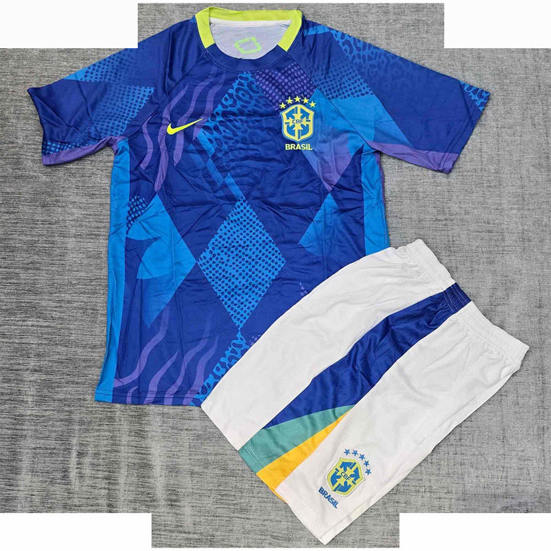 ست تیشرت آستین کوتاه و شلوارک ورزشی مردانه مدل برزیل Away 2025 آبی ست تیشرت آستین کوتاه و شلوارک ورزشی مردانه مدل برزیل Away 2025 آبی