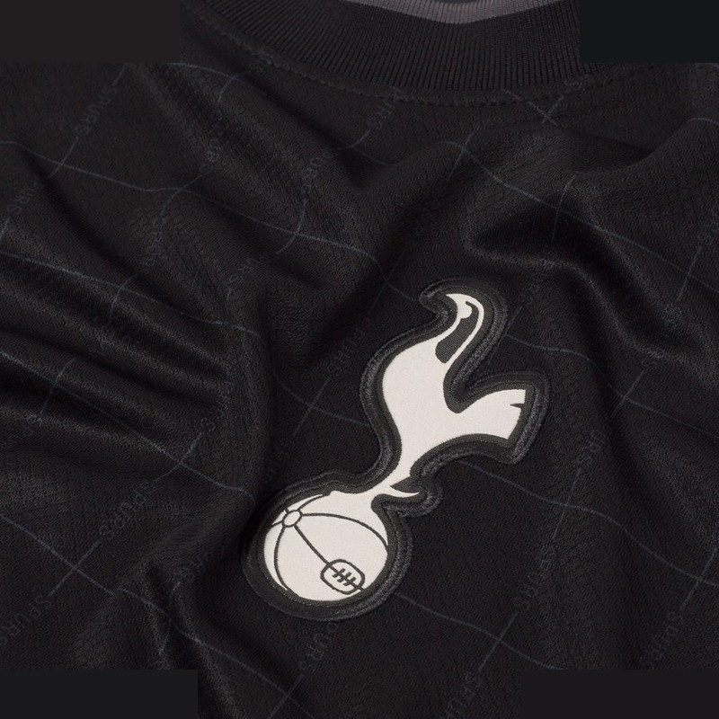 ست تیشرت آستین کوتاه و شلوارک ورزشی مردانه مدل تاتنهام Away 2026 مشکی ست تیشرت آستین کوتاه و شلوارک ورزشی مردانه مدل تاتنهام Away 2026 مشکی