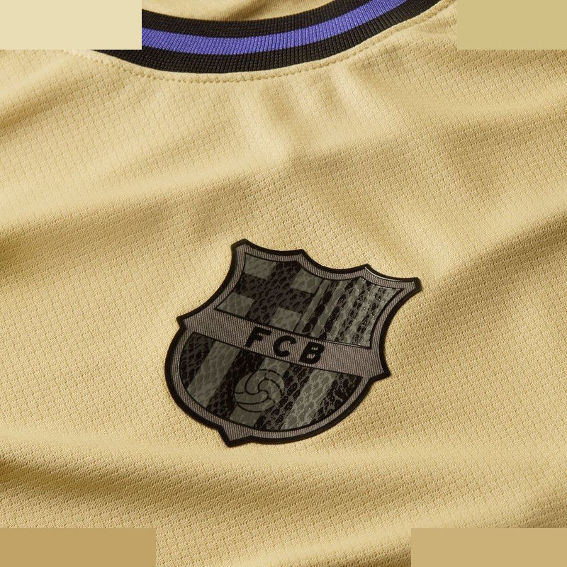 ست تیشرت آستین کوتاه و شلوارک ورزشی مردانه مدل بارسلونا Away 2026 کرم ست تیشرت آستین کوتاه و شلوارک ورزشی مردانه مدل بارسلونا Away 2026 کرم