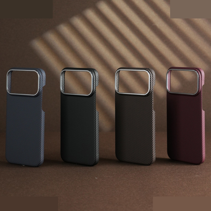 کاور اپیکوی مدل SlimCarbon Texture Magnetic مناسب برای گوشی موبایل اپل iPhone 17 Pro Max کاور اپیکوی مدل SlimCarbon Texture Magnetic مناسب برای گوشی موبایل اپل iPhone 17 Pro Max