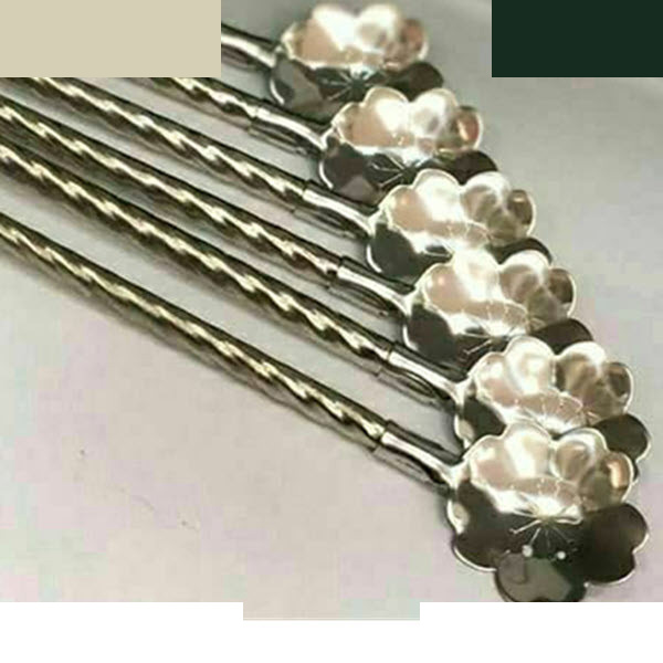 قاشق شربت خوری مدل پیچ نی دار طرح گل بسته 6 عددی به همراه برس شستشو