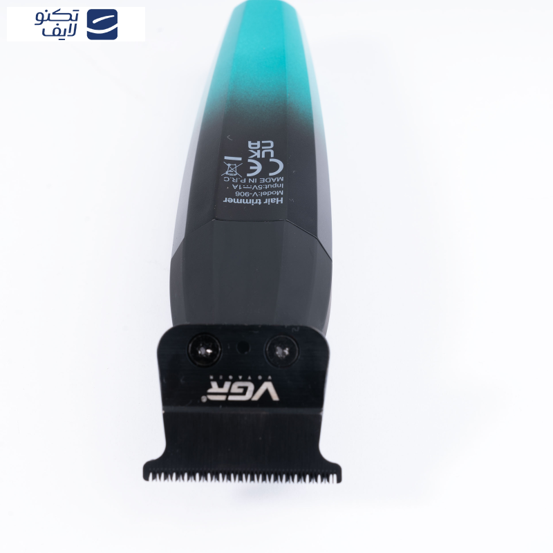 ماشین اصلاح موی سر و صورت وی جی ار مدل V-906، اصلاح به صورت صفر زن، خط زن، منبع انرژی باتری، تکنولوژی اصلاح به صورت تریمر، به همراه کابل شارژ USB، برس تمیزکننده، روغن و محافظ، عملکرد توربو