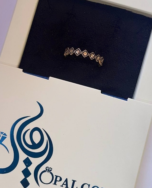 انگشتر طلا 18 عیار زنانه اپال گلد مدل میهن سیاه قلم سیما کد SH0213 سایز 58