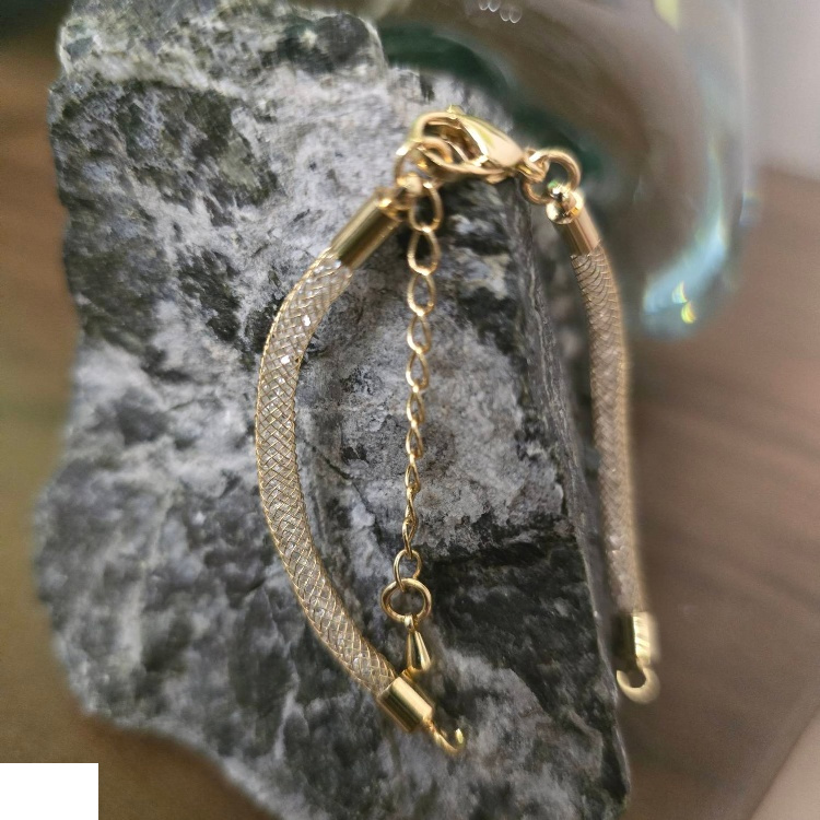 دستبند طلا 18 عیار زنانه شمیم گلد گالری طرح بی نهایت و حرف B کد D69-9 دستبند طلا 18 عیار زنانه شمیم گلد گالری طرح بی نهایت و حرف B کد D69-9