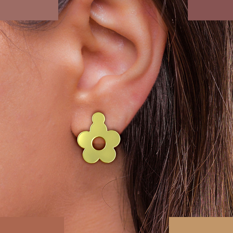 نیم ست طلا 18 عیار زنانه مدوپد مدل گل کد NA10917 نیم ست طلا 18 عیار زنانه مدوپد مدل گل کد NA10917