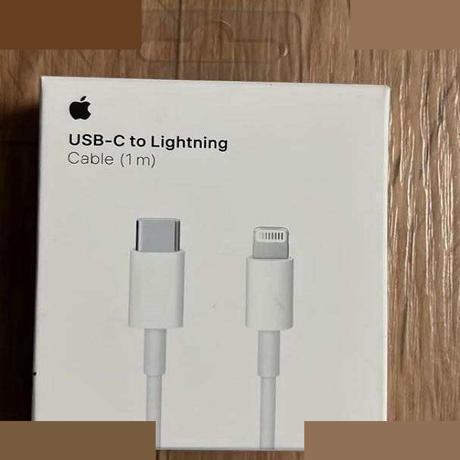 کابل تبدیل USB-C به لایتنینگ مدل iP طول 1 متر کابل تبدیل USB-C به لایتنینگ مدل iP طول 1 متر