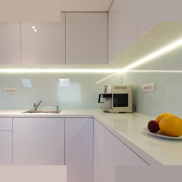 چراغ زیر کابینتی ال ای دی 9 وات زد اف آر مدل T5-LED بسته 3 عددی چراغ زیر کابینتی ال ای دی 9 وات زد اف آر مدل T5-LED بسته 3 عددی