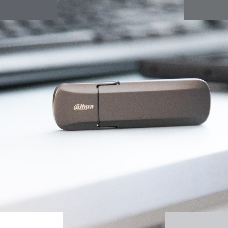 هارد اس اس دی اکسترنال داهوا مدل S806 ظرفیت 512 گیگابایت رابط USB 3.2 Gen2 هارد اس اس دی اکسترنال داهوا مدل S806 ظرفیت 512 گیگابایت رابط USB 3.2 Gen2