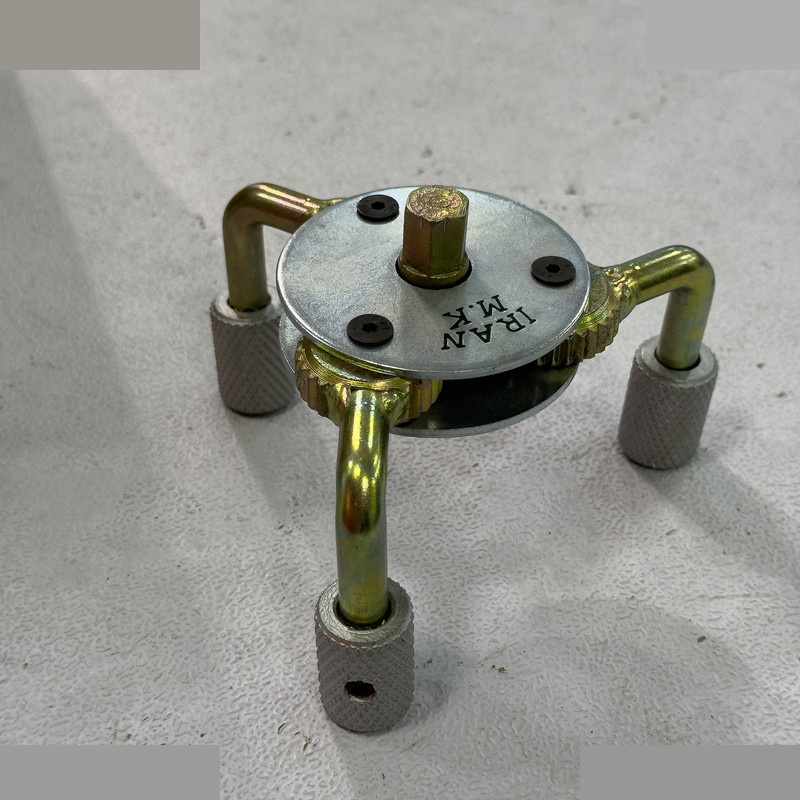آچار فیلتر روغن سه شاخ ام کا مدل ریگلاژی کد SMT-MK-NEW آچار فیلتر روغن سه شاخ ام کا مدل ریگلاژی کد SMT-MK-NEW