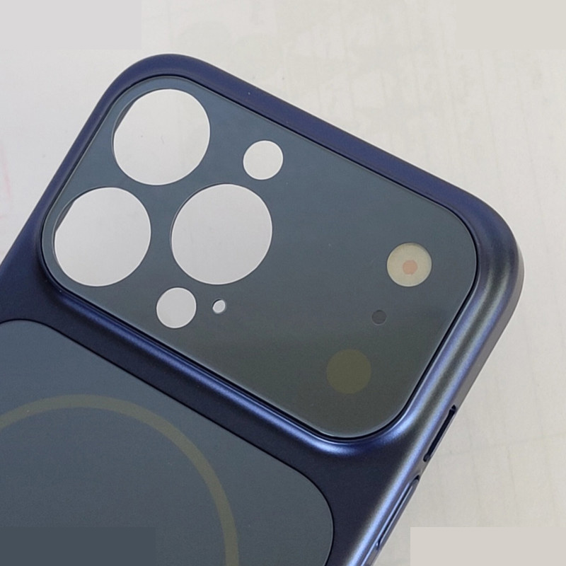 کاور مدل convert مناسب برای گوشی موبایل اپل iphone 13 pro کاور مدل convert مناسب برای گوشی موبایل اپل iphone 13 pro