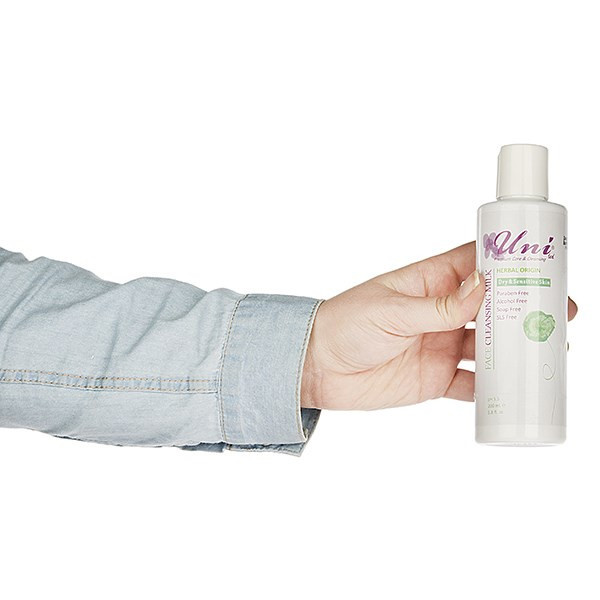 شیر پاک کن یونی لد سری Herbal Origin مدل Dry And Sensitive Skin حجم 200 میلی لیتر شیر پاک کن یونی لد سری Herbal Origin مدل Dry And Sensitive Skin حجم 200 میلی لیتر
