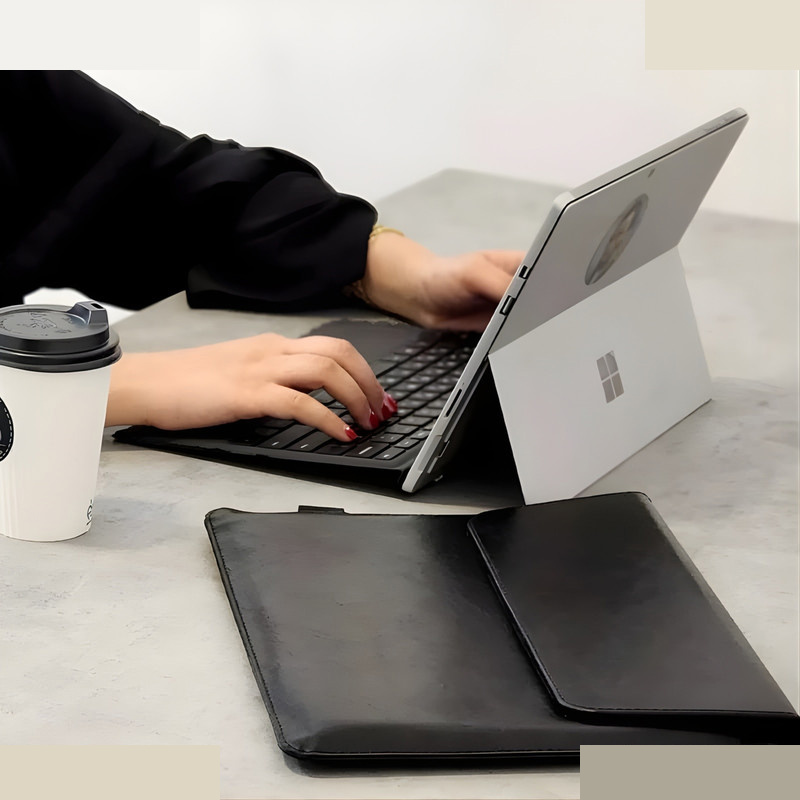 کاور لپ تاپ پِروین مدل LC-23 مناسب برای مک بوک پرو 16 اینچی به همراه کیف لوازم جانبی