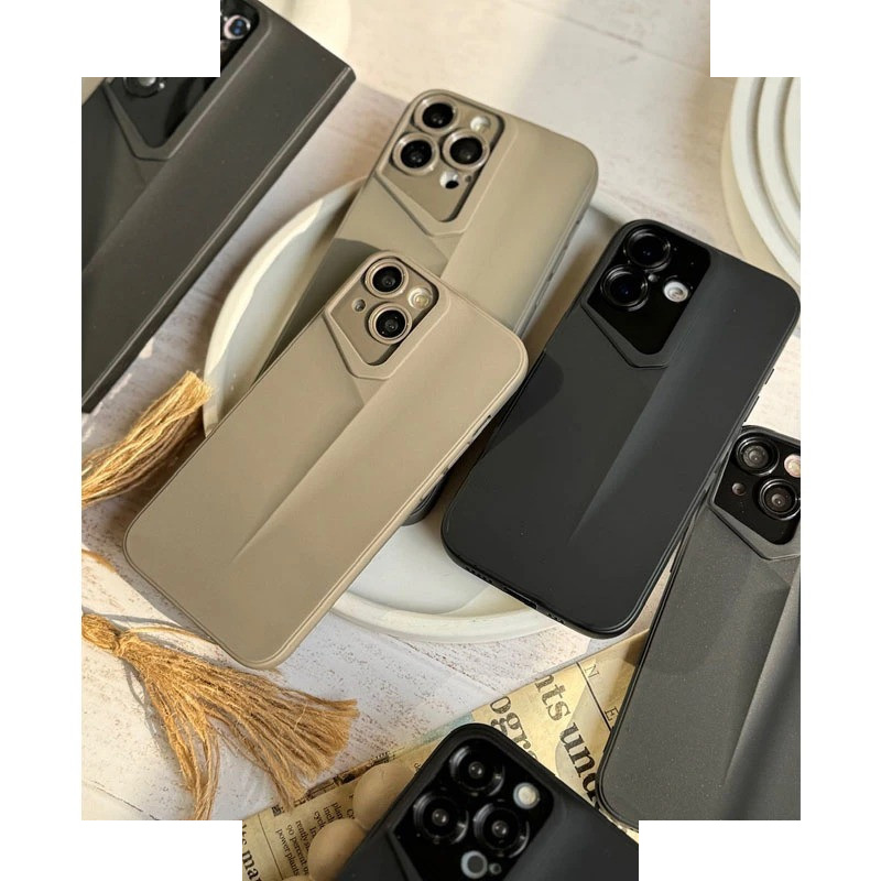 کاور اپیکوی مدل Porsche Design مناسب برای گوشی موبایل سامسونگ Galaxy A17 /A26 کاور اپیکوی مدل Porsche Design مناسب برای گوشی موبایل سامسونگ Galaxy A17 /A26
