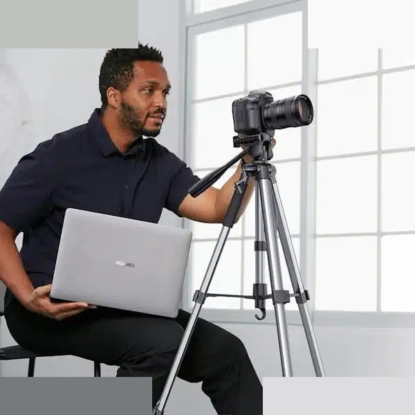 سه پایه دوربین یوگرین مدل LP661-15187 سه پایه دوربین یوگرین مدل LP661-15187