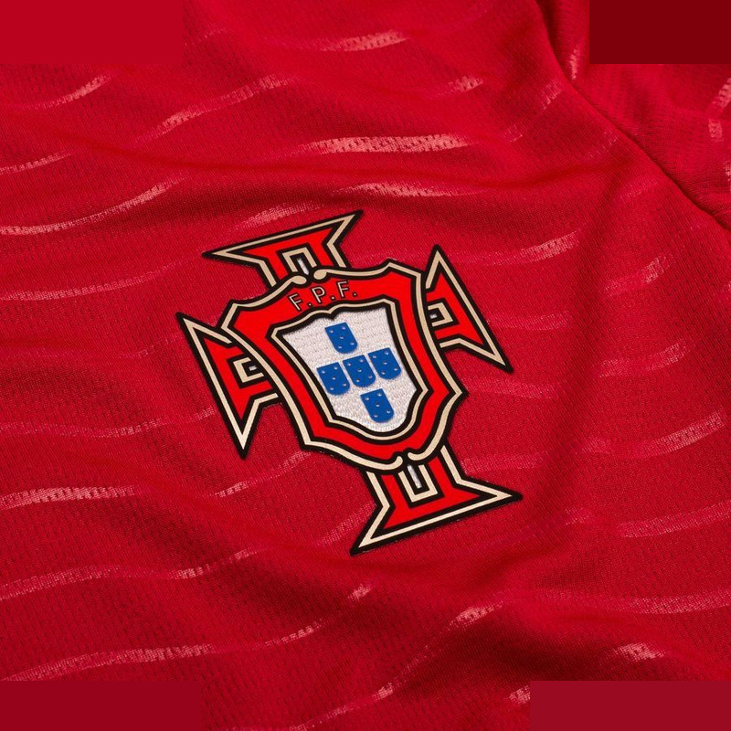تیشرت ورزشی آستین کوتاه مردانه مدل پرتغال Home WC 2026 قرمز