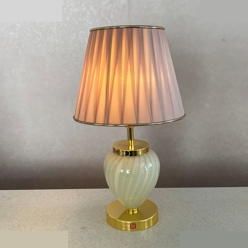 آباژور رومیزی نورهام مدل NHM -SARINA M -28 آباژور رومیزی نورهام مدل NHM -SARINA M -28