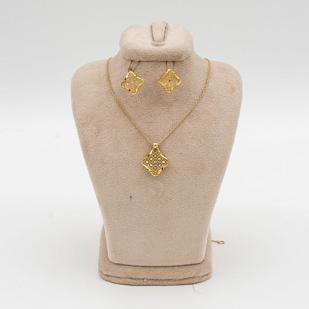 نیم ست طلا 18 عیار گالری طلا عرفان  مدل ایشا کد 2452