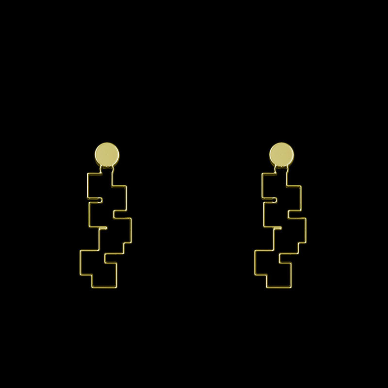 گوشواره طلا 18 عیار زنانه مدوپد مدل هندسی کد GA1-12975