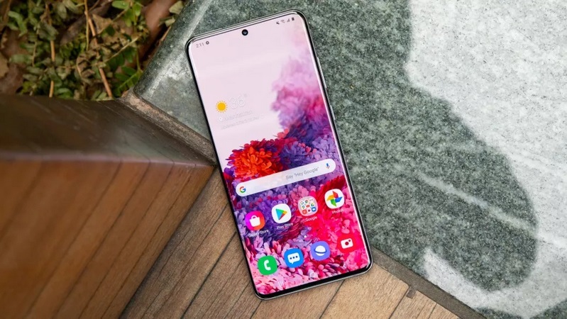 مقایسه گوشی نوت 20 Ultra با S20 اولترا از نظر صفحه نمایش
