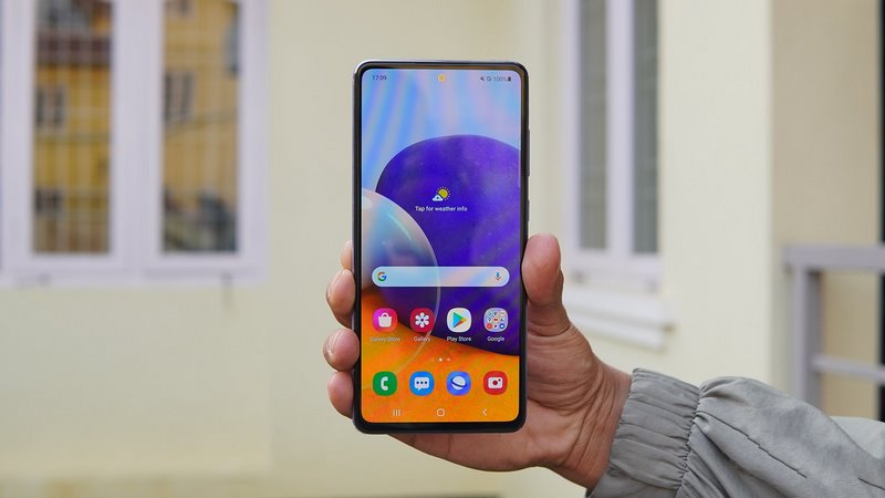 مقایسه گلکسی A72 با گلکسی A52s 5G از نظر تنظیمات صفحه نمایش