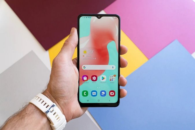 مقایسه گلکسی M12 با A12 nacho