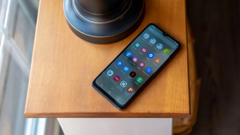 مقایسه گلکسی a12 با a12 ناچو