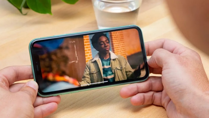 مقایسه صفحه نمایش ایفون 11 با iphone xs max