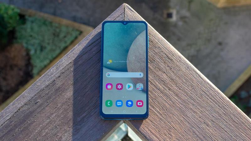 مقایسه گوشی A12 با A51