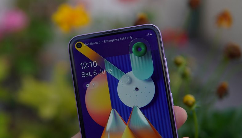 مقایسه گوشی m11 با a11