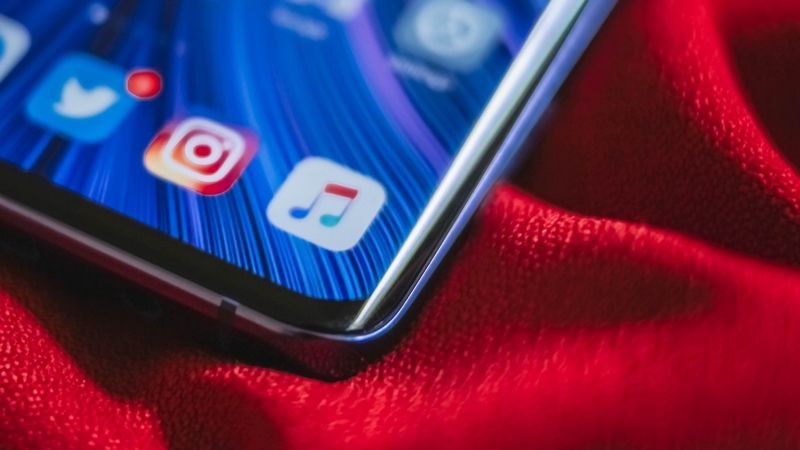 مقایسه گوشی A71 با Mi note 10 Lite