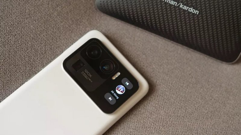 نمایشگر پشت mi 11 ultra