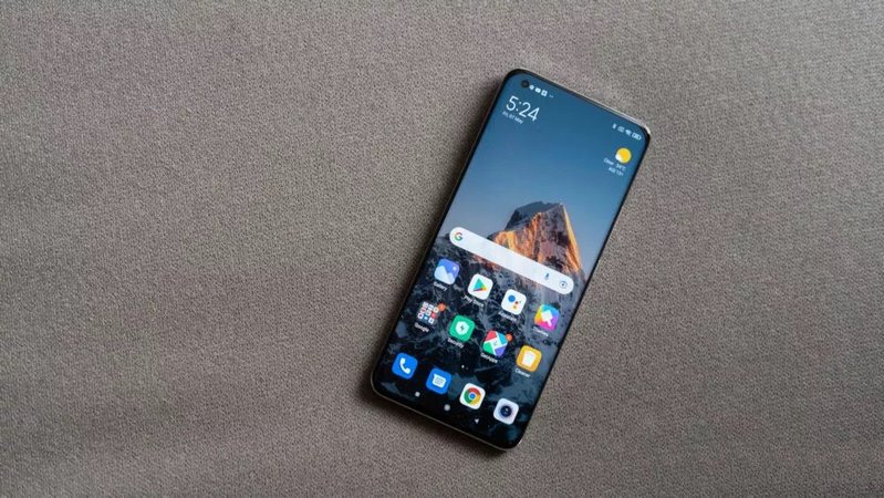 مقایسه S21 اولترا با Mi 11 Ultra از نظر صفحه نمایش