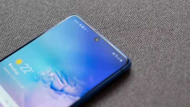 مقایسه گوشی A71 با S10 لایت