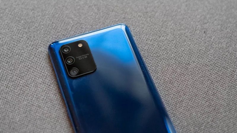 مقایسه A71 با S10 لایت از نظر دوربین