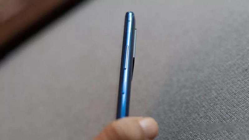 مقایسه گلکسی A71 با S10 لایت