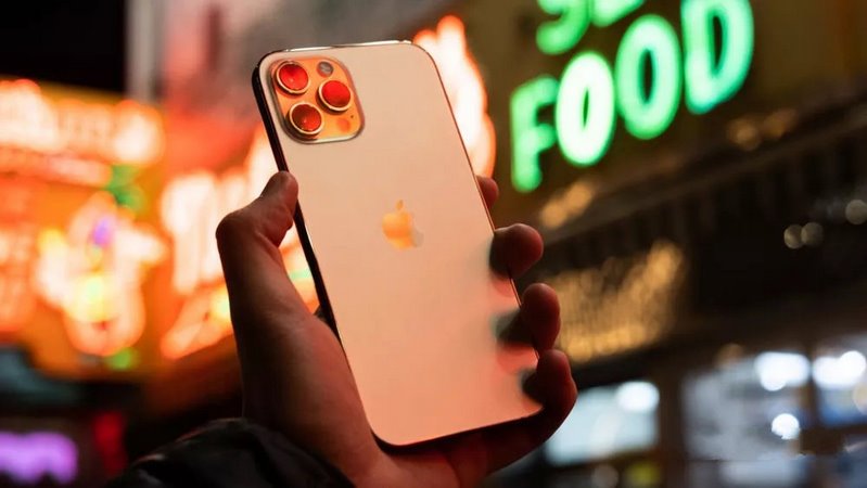 مقایسه آیفون 12 پرو با iphone 12 pro max