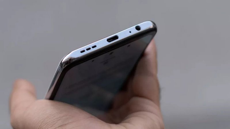 مقایسه ردمی نوت 10 با پوکو X3 از نظر باتری
