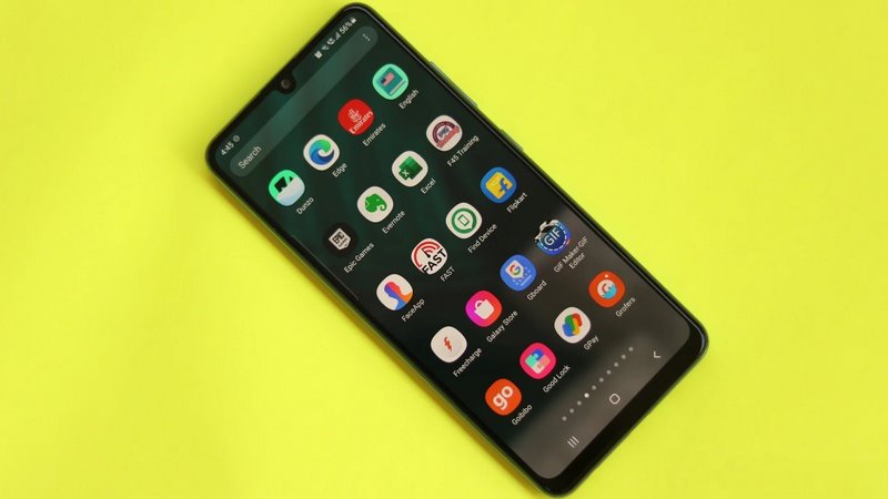 مقایسه گلکسی A12 با A32 