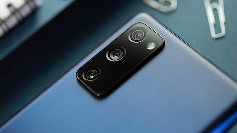 مقایسه دوربین S20 Fe با S21 Fe