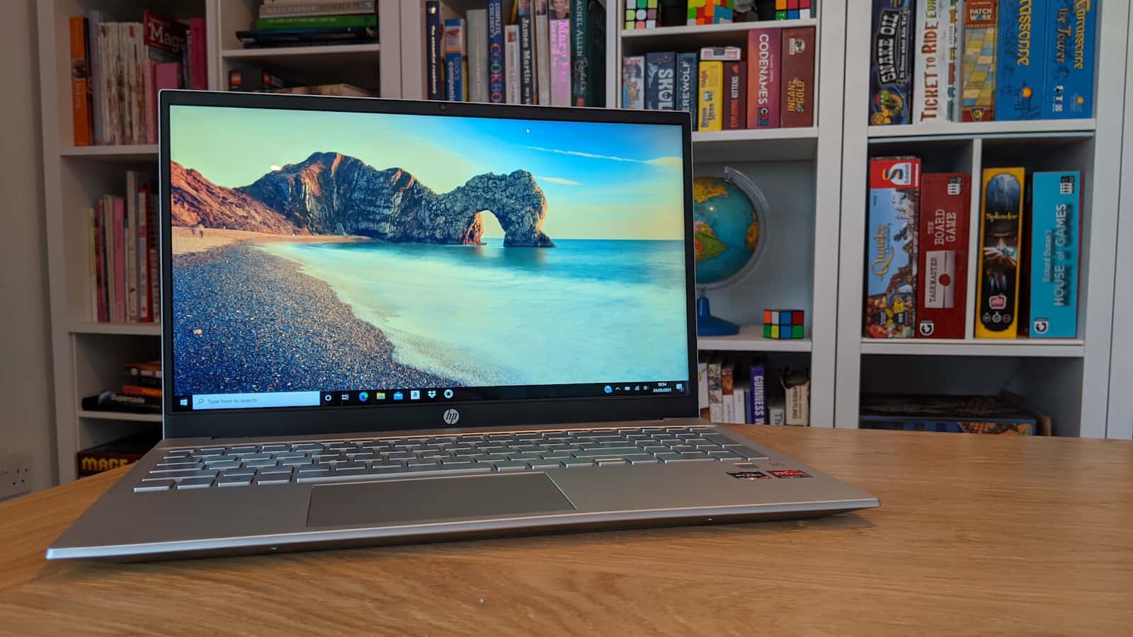 لپ تاپ اچ پی Laptop 15 FD0237NIA