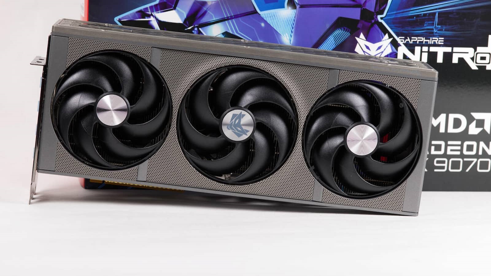 کارت گرافیک Radeon RX 9070 XT