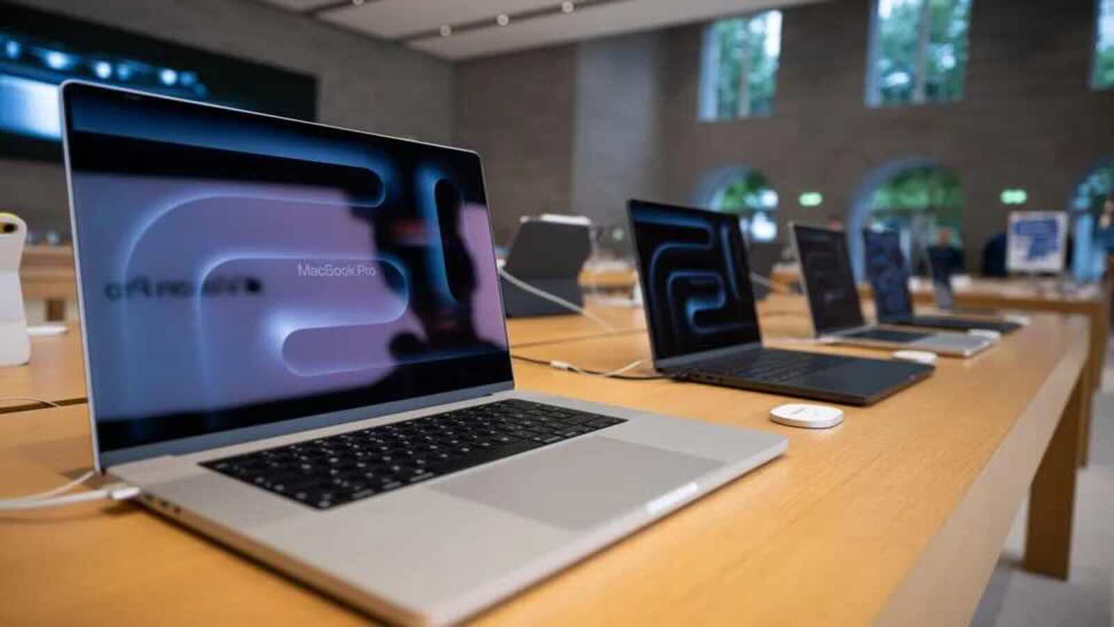 mackbook pro on store