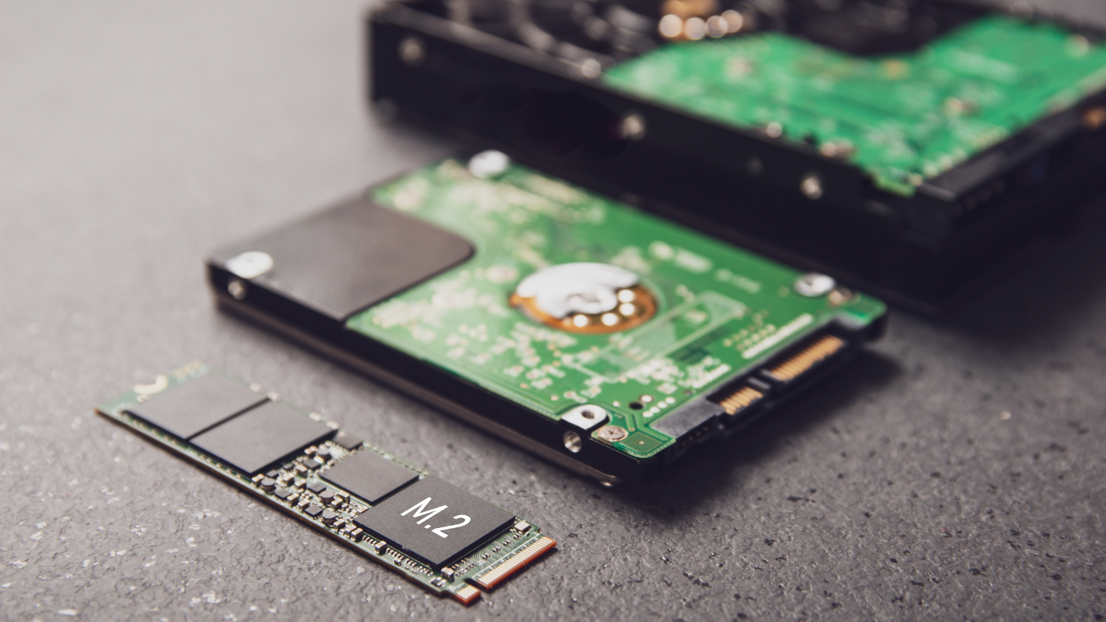 فرق هارد ssd و hdd