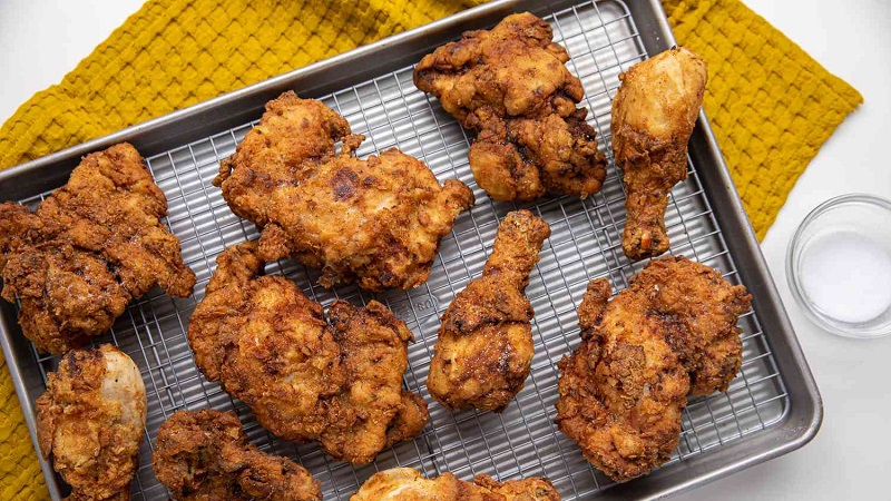 خشک شدن مرغ در سرخ کن بدون روغن