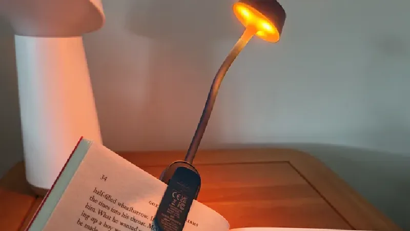 بهترین چراغ مطالعه شارژی