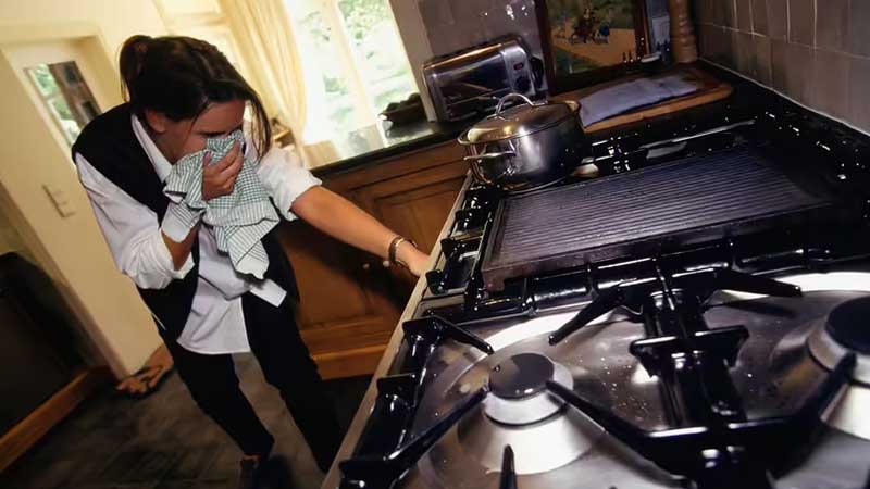 علائم نشت گاز بخاری