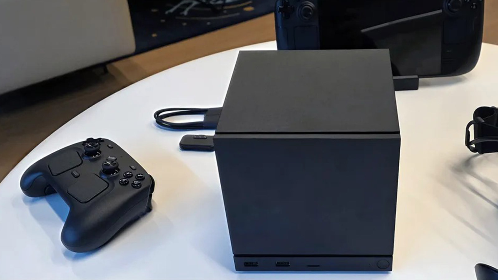 کامپیوتر گیمینگ Steam machine با سیستم عامل Steam OS معرفی شد!