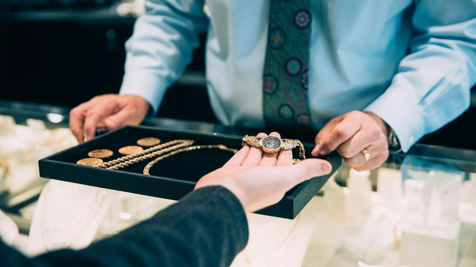 راه اندازی طلا فروشی + هزینه، درآمد و مدارک لازم